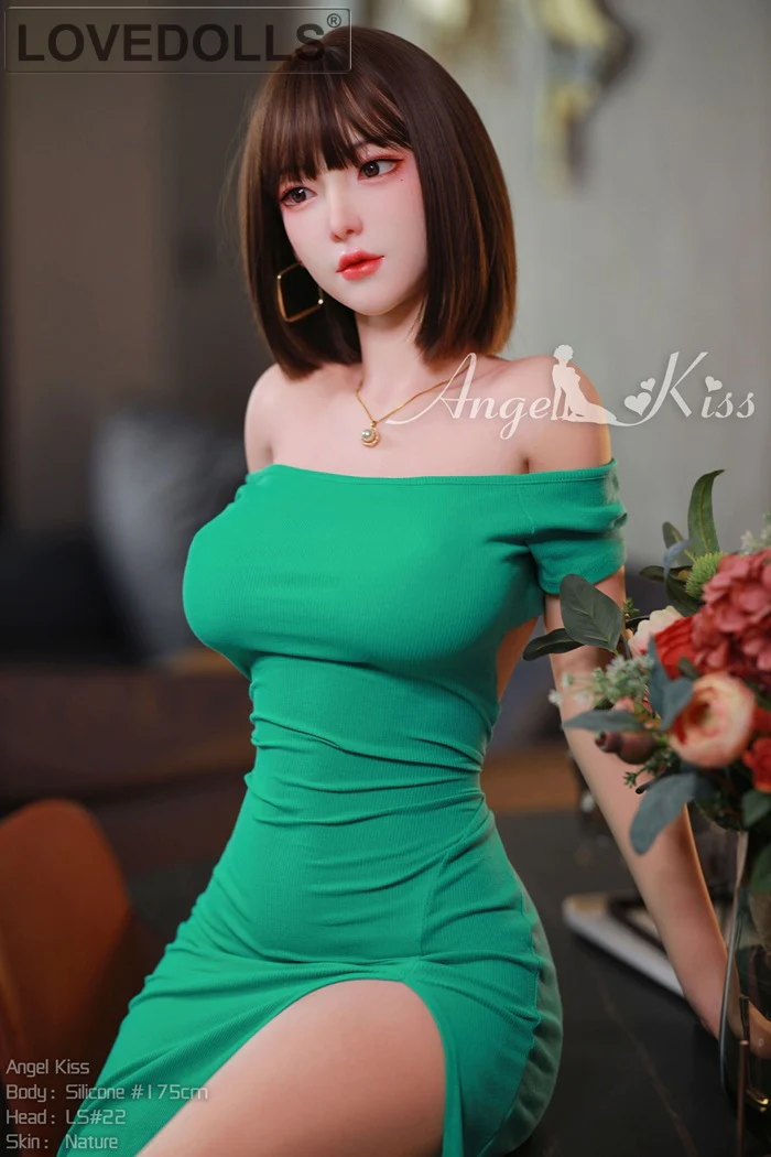 Lita - Image 23