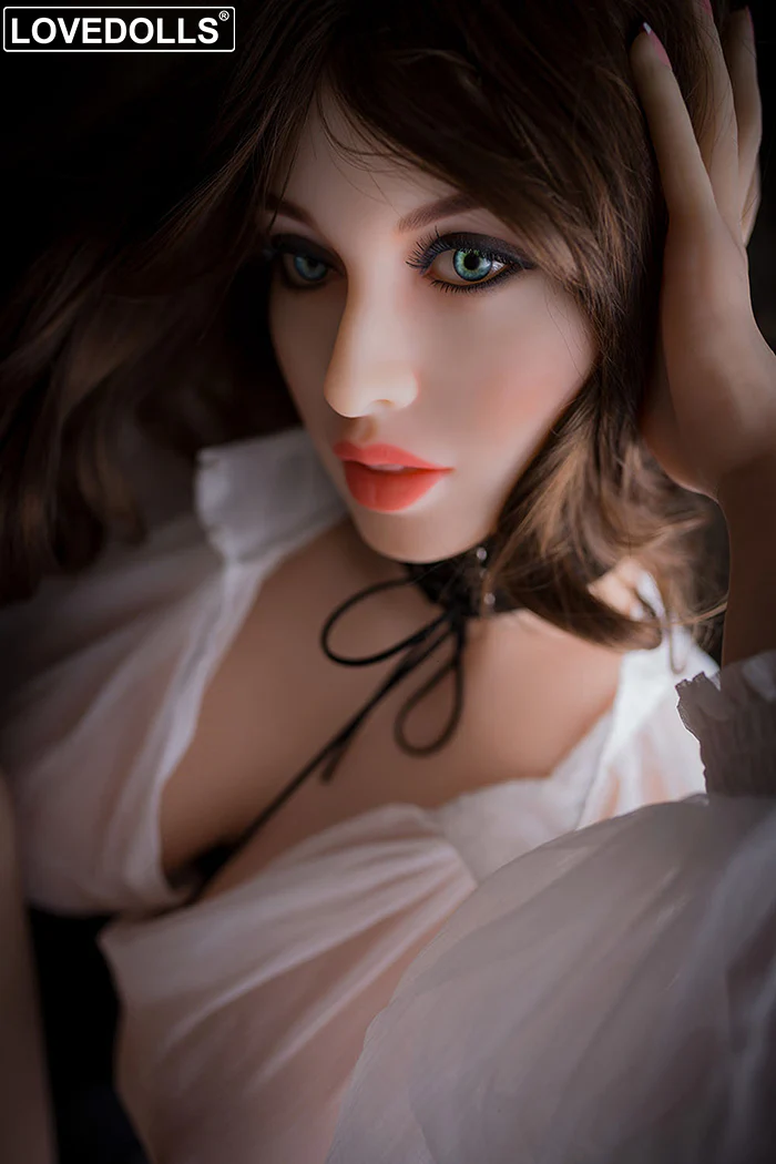 Ellen - Image 3